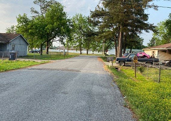 5th image of 464 Crestmont Cir