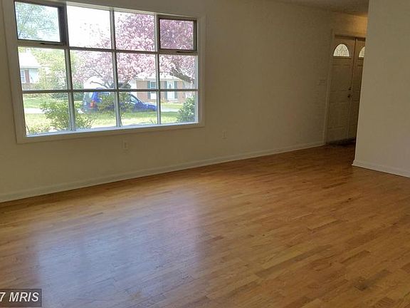 4th image of 118 Cherry Hill Cir