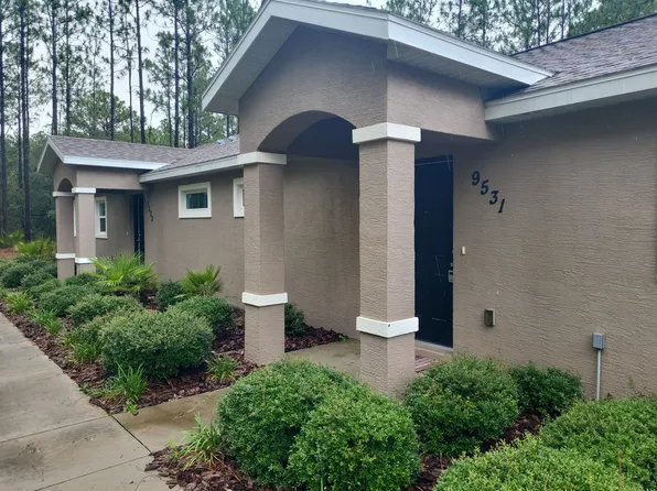 9531 N Travis Dr, Citrus Springs, FL 34434