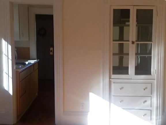 5th image of 128-128A Woodlawn St #1