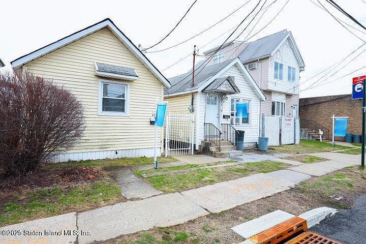 2nd image of 478-480 Midland Ave