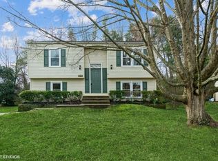 2373 Windsor Park Ct, Waldorf, MD 20602