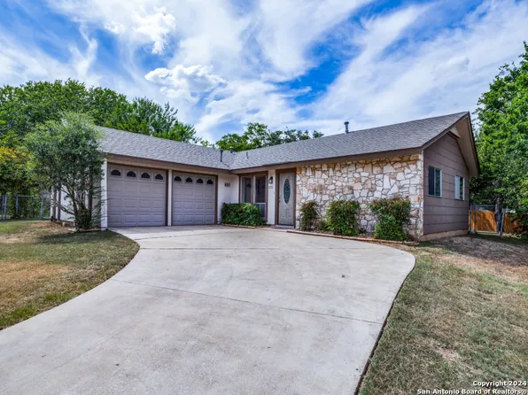 8151 DRY CANYON TRL, Live Oak, TX 78233