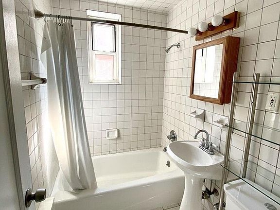 5th image of 40-05 195th St #2E