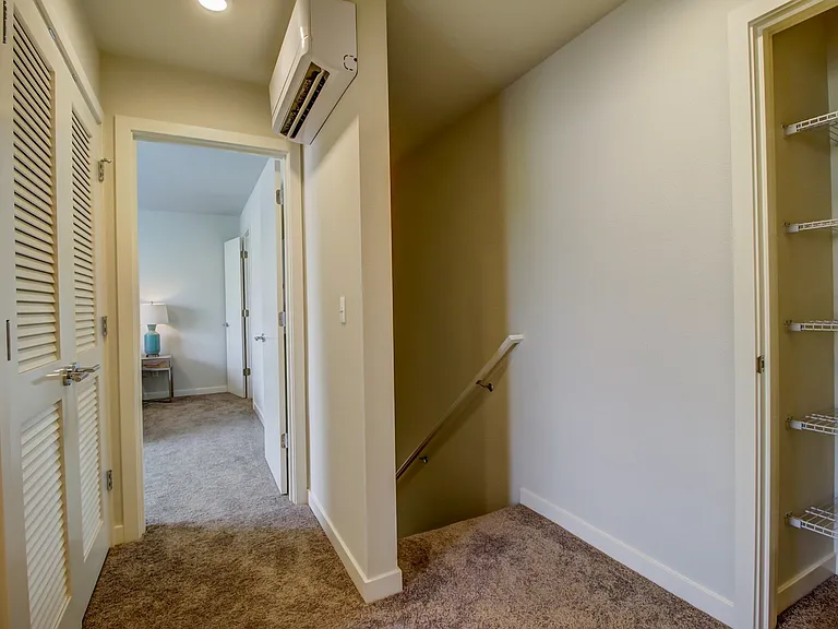 686 SE Spokane St #9 — Photo 11