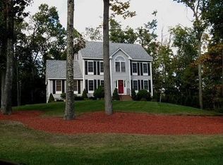 35 Squire Armour Rd, Windham, NH 03087