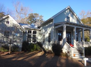 17 Park Way, Lady's Island, SC 29907