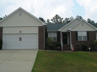 520 Bramblegate Rd, Hope Mills, NC 28348