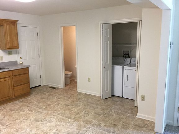 4th image of 608 610 Maryland Ave.
