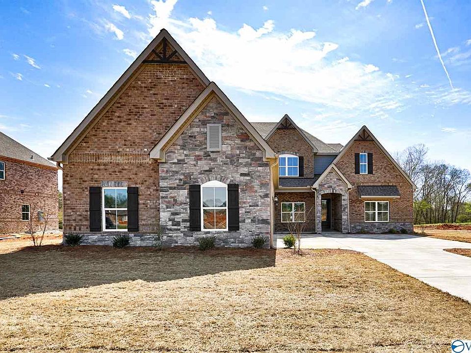 1st image of 136 Creekmound Dr