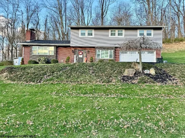 803 Henry Dr, Fairmont, WV 26554