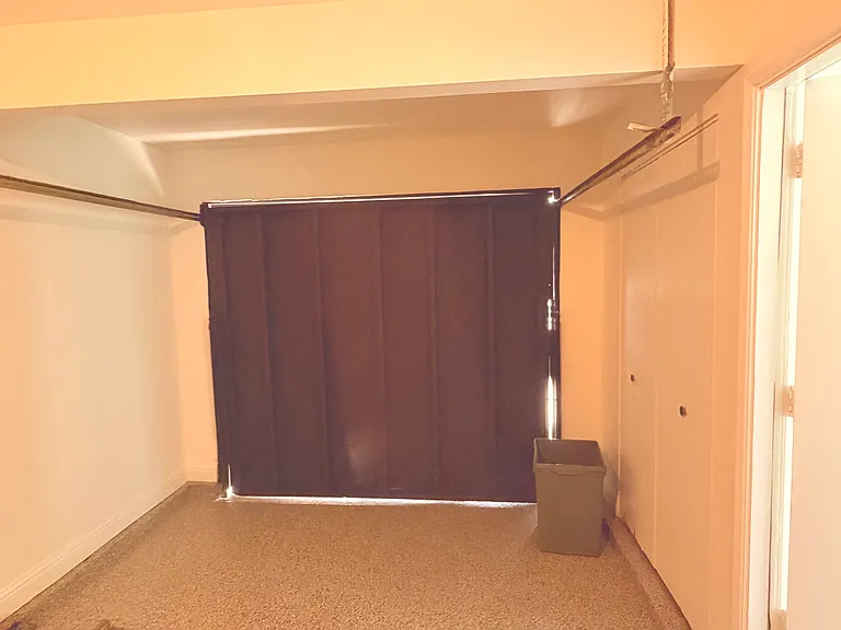 2122 Sharpshire Ln — Photo 9