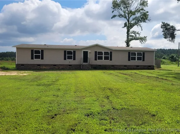 1235 Martin Rd, Saint Pauls, NC 28384