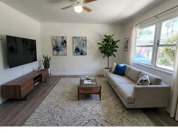 1130 W 106th St #1130, Los Angeles, CA 90044