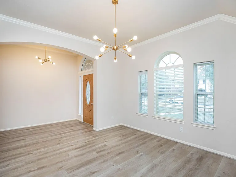 2710 Falcon Knoll Ln — Photo 11