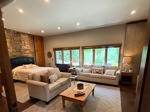 (undisclosed Address), Pennington, NJ 08534