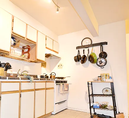 Rented by Bold New York | media 25