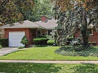 290 Cambridge Rd, Des Plaines, IL 60016