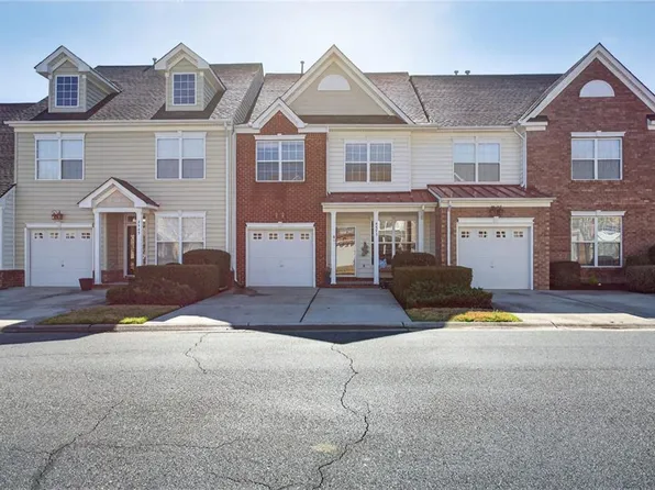 4553 Plumstead Dr, Virginia Beach, VA 23462