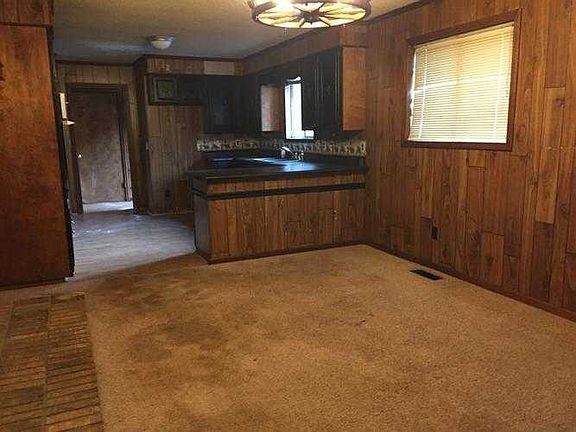 Den/Kitchen