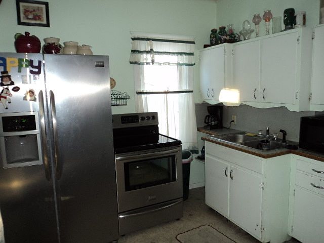 1st image of 256 N Jefferson St