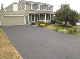3927 Stetson Cir, Syracuse, NY 13215