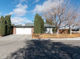 208 W Rader Ave, Ridgecrest, CA 93555