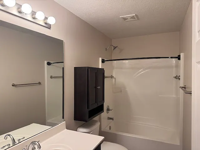 5924 Woodcreek Crossing Way — Photo 7