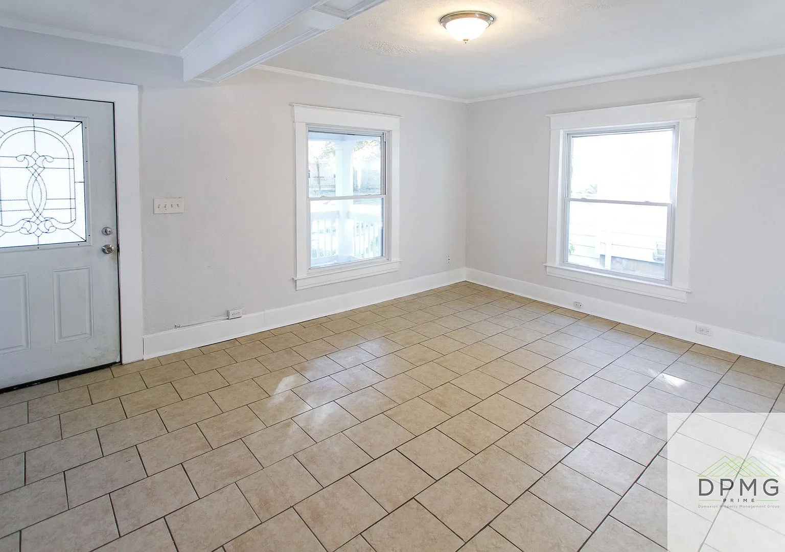 304 South Magnolia Avenue — Photo 1