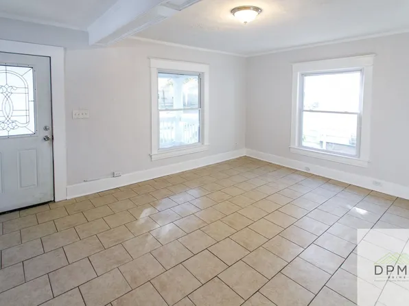 304 S Magnolia Ave, Lansing, MI 48912