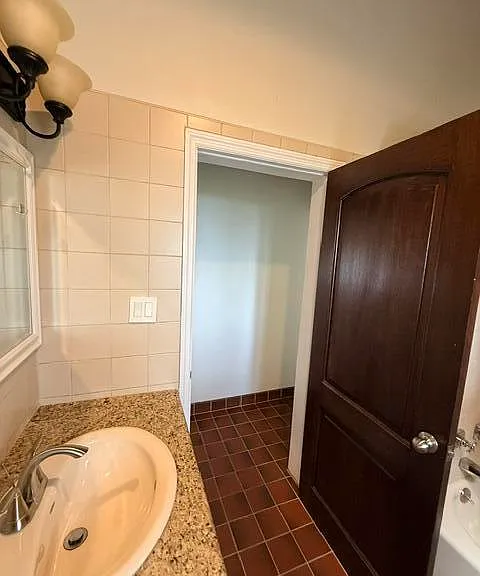 8-UNIT-2 Hope Est — Photo 36