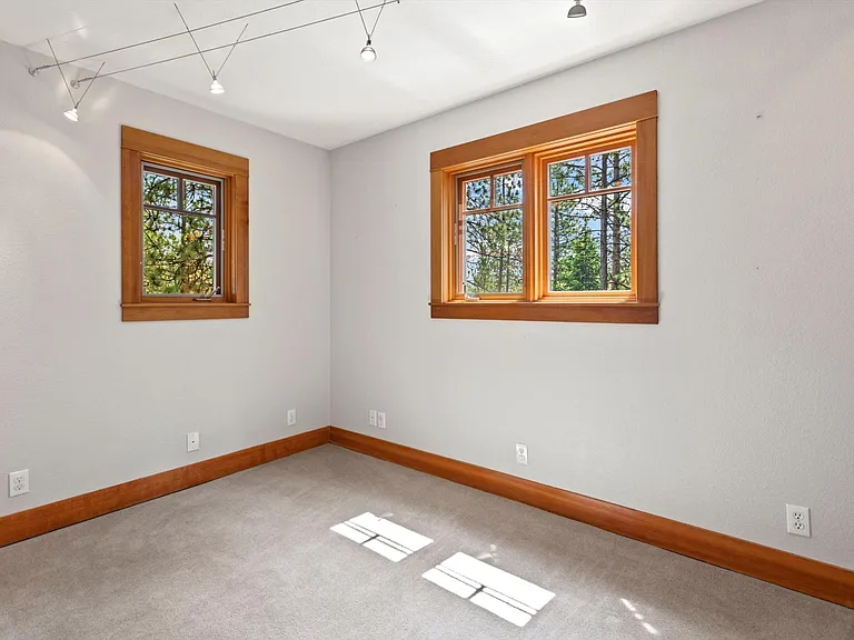Forest Hill Ln — Photo 14