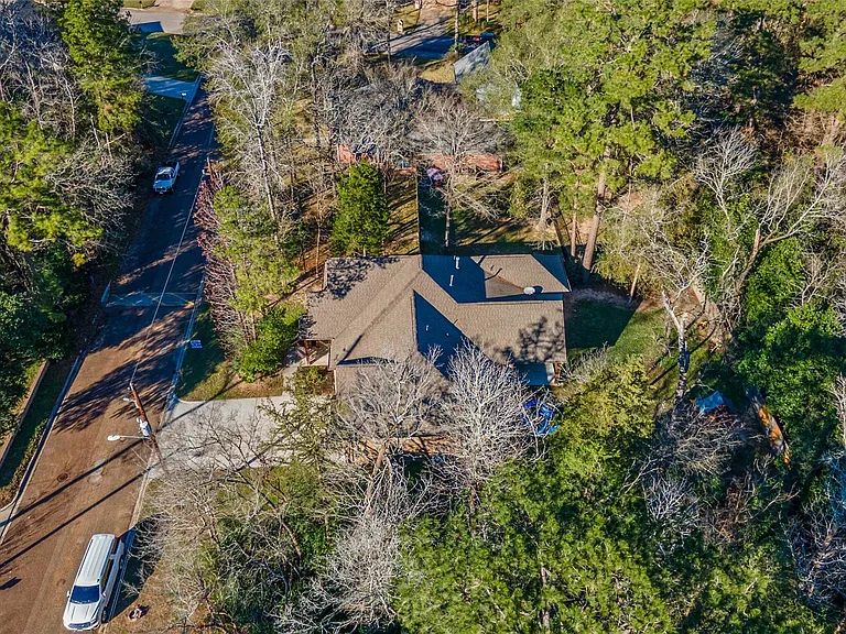 12140 Goliad Ln — Photo 32