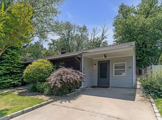 34 Cambridge Rd, Edison, NJ 08817