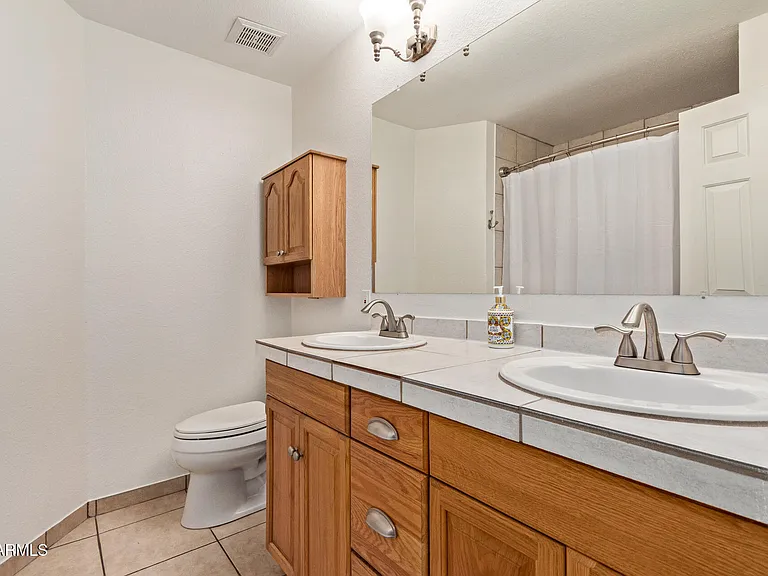 1347 W Lobo Ave — Photo 26