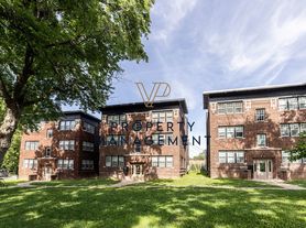 Chestnut Apartments