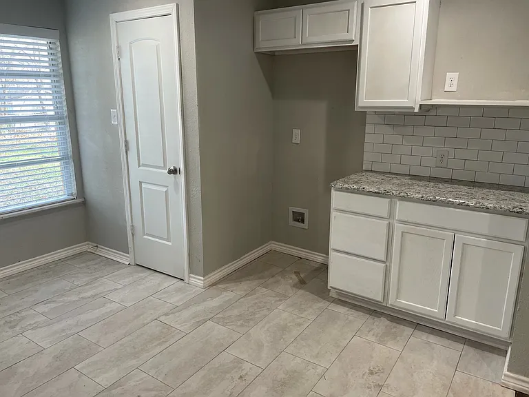 613 S Andrews Ave — Photo 8