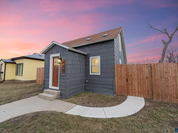 922 N Summit Ave, Sioux Falls, SD 57104