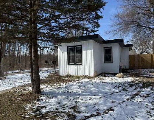 4th image of 48 Ferndale Ct