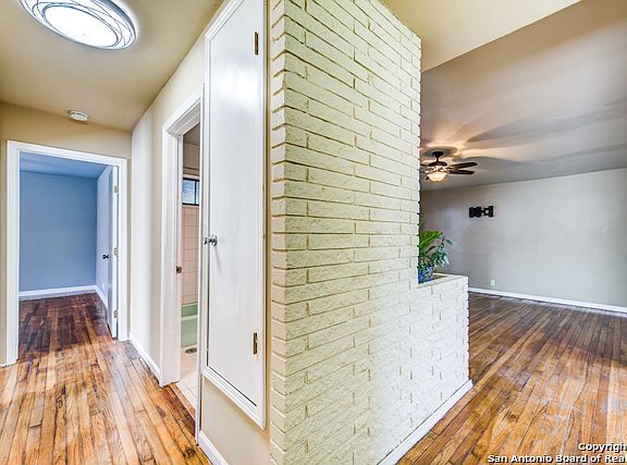 5th image of 7611 Dell Oak Dr