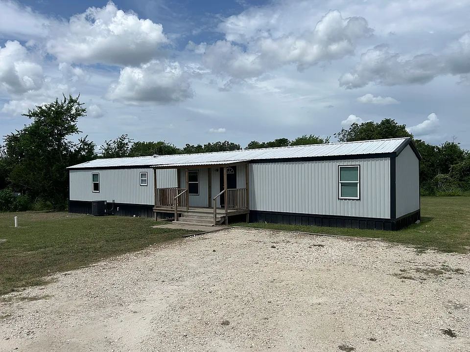 820 Depot #21