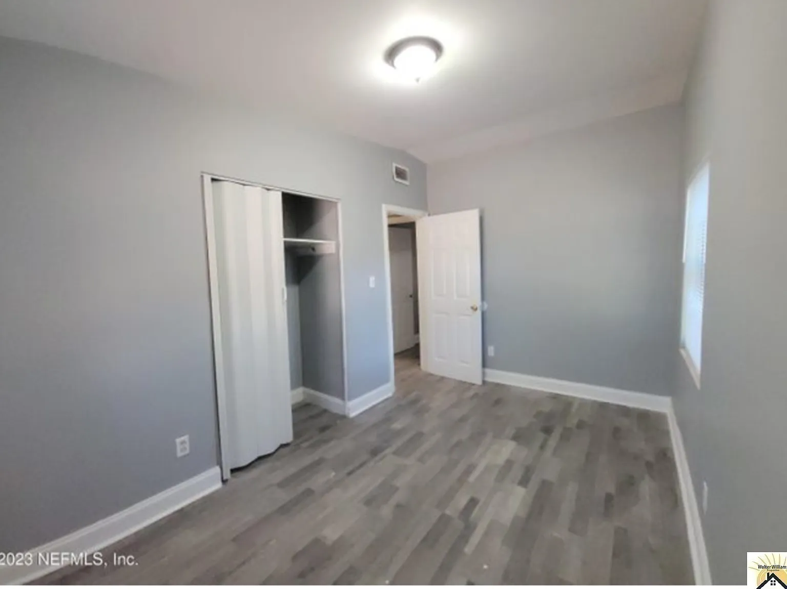 3 bed, 1.0 bath, 1030 sqft, $995 — Photo 3