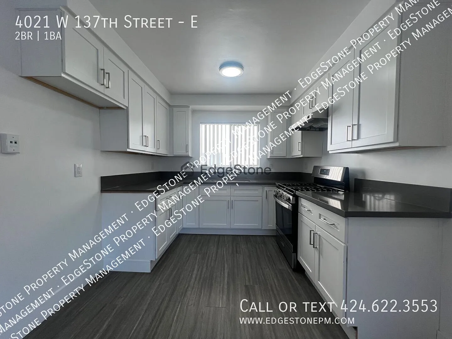 2 Bedroom / 1 Bathroom Apartment For Rent in Hawthorne — Photo 4