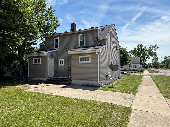 3rd image of 11359 Maxwell Ave #11359
