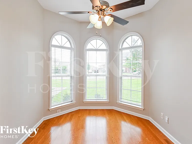6345 Renwood Loop — Photo 5