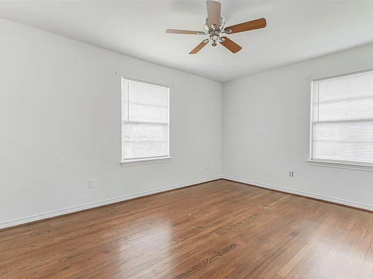 230 Bizerte St — Photo 16