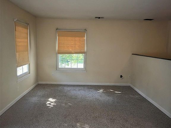 4th image of 349 Artist Lake Drive