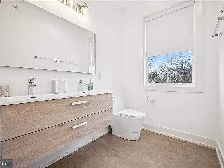 6715 Cinnaminson Ct — Photo 23