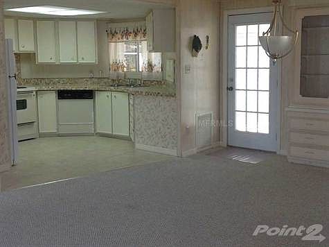 3rd image of 15 Hamilton Ln