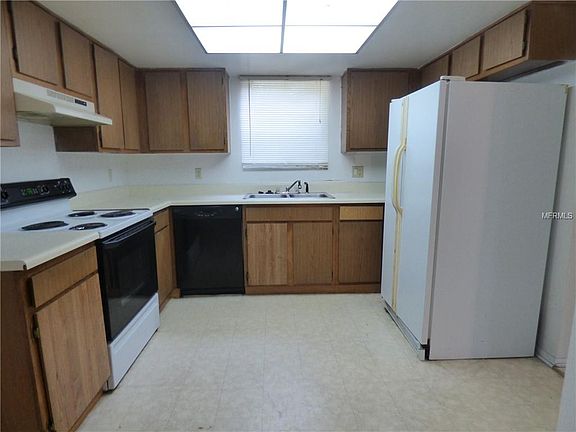 4th image of 9001 Montevello Ct